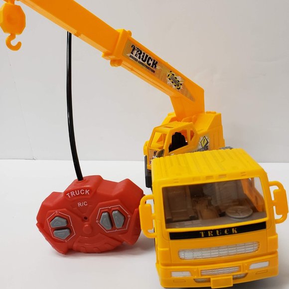 New Remote Controlled Crane - Picture 7 of 8